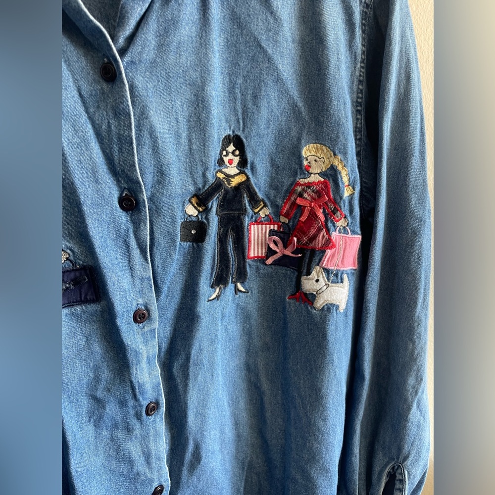 Vintage Womans Button Up Shirt - Embroidered - Size Medium